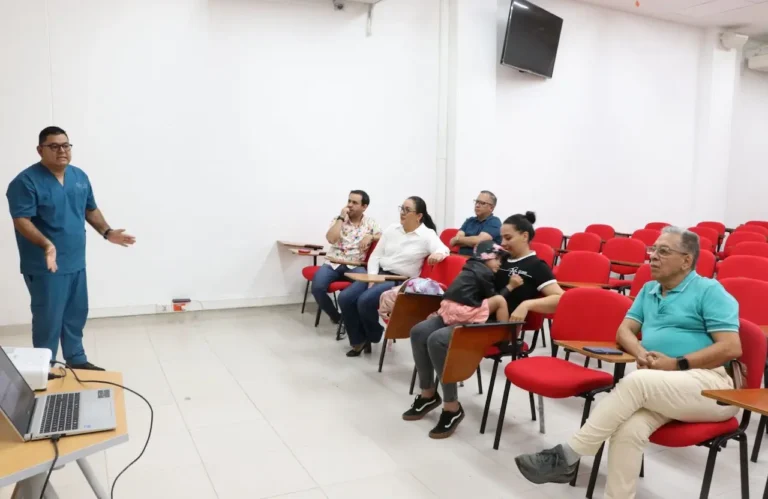 Comunicación Social fortalece el desarrollo profesoral con formación en IA, investigación y nuevas tecnologías