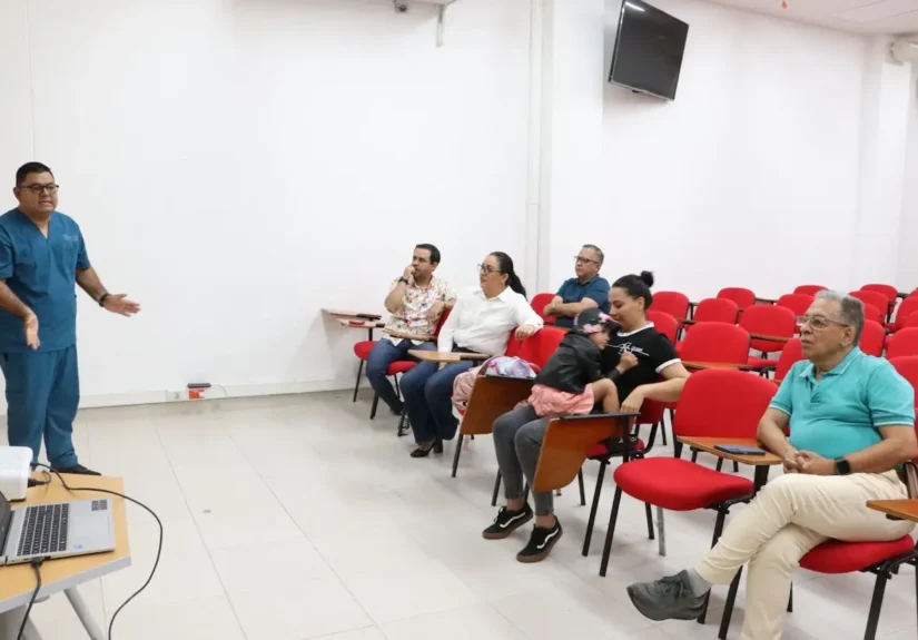 Comunicación Social fortalece el desarrollo profesoral con formación en IA, investigación y nuevas tecnologías