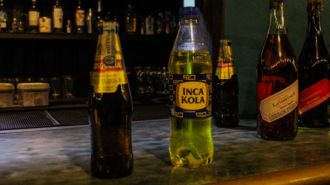 Bebidas autóctonas de Perú: cerveza Cusqueña e Inca Kola
