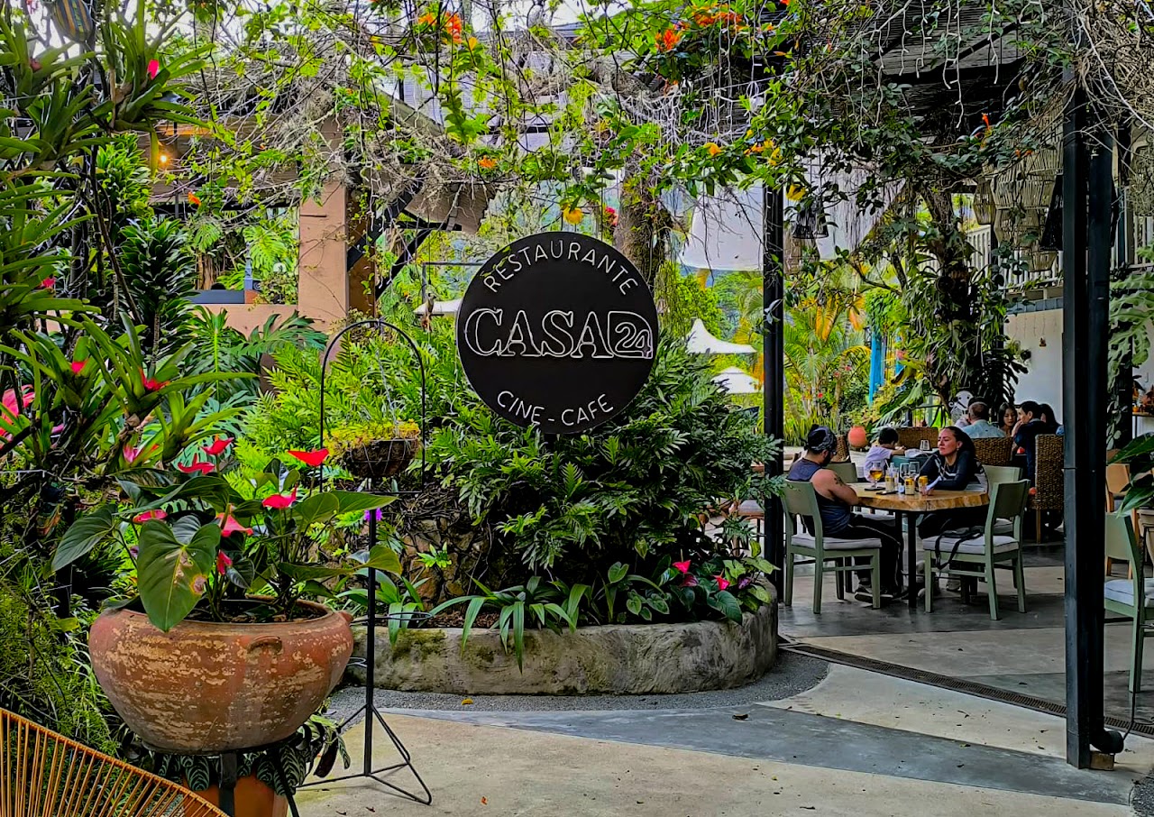 Entrada del restaurante Casa 24